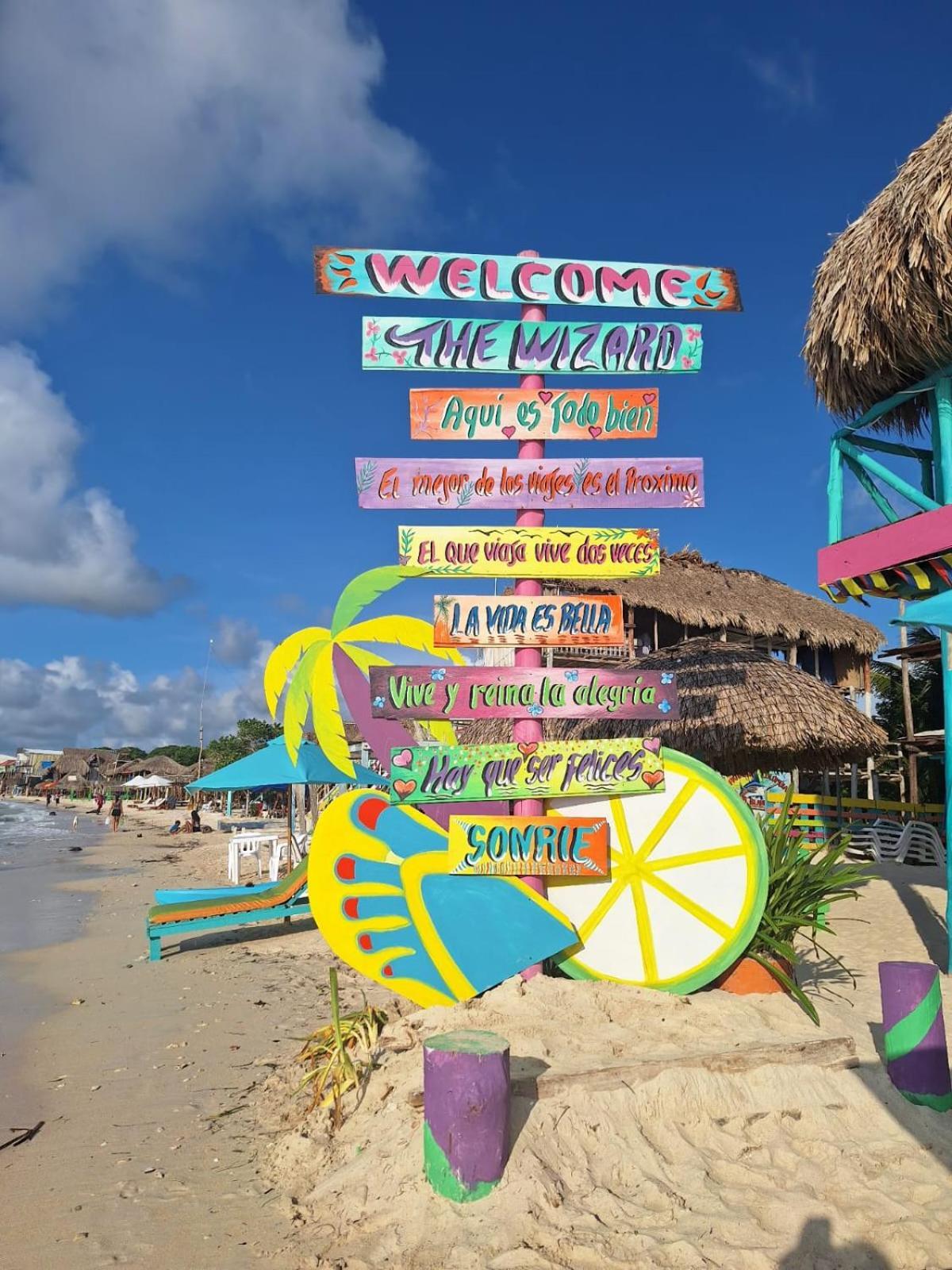 Hotel The Wizard & Bar Baru Playa Blanca Esterno foto