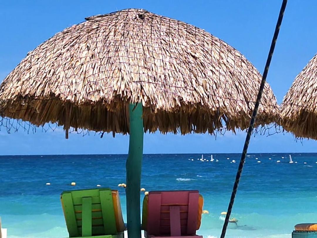 Hotel The Wizard & Bar Baru Playa Blanca Esterno foto